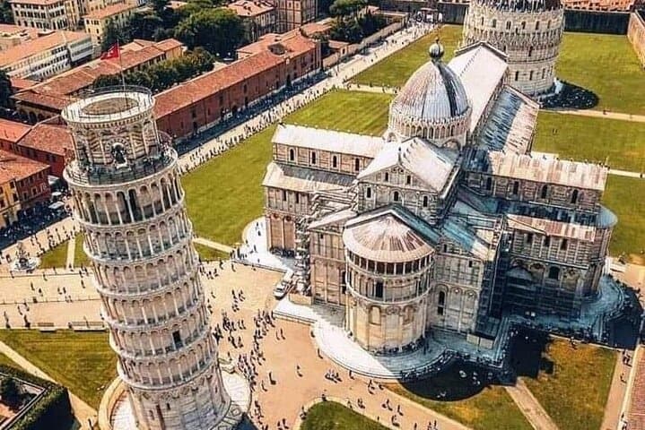 Pisa square of miracles