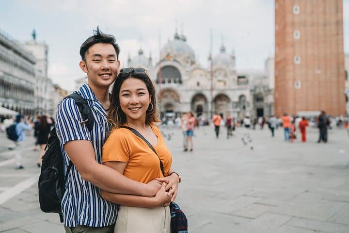 Fabulous photoshoot in the Canals of Venice