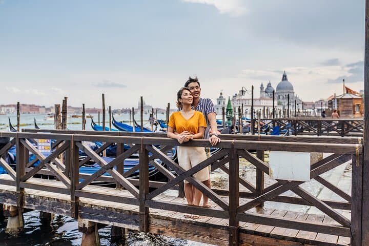 Fabulous photoshoot in the Canals of Venice