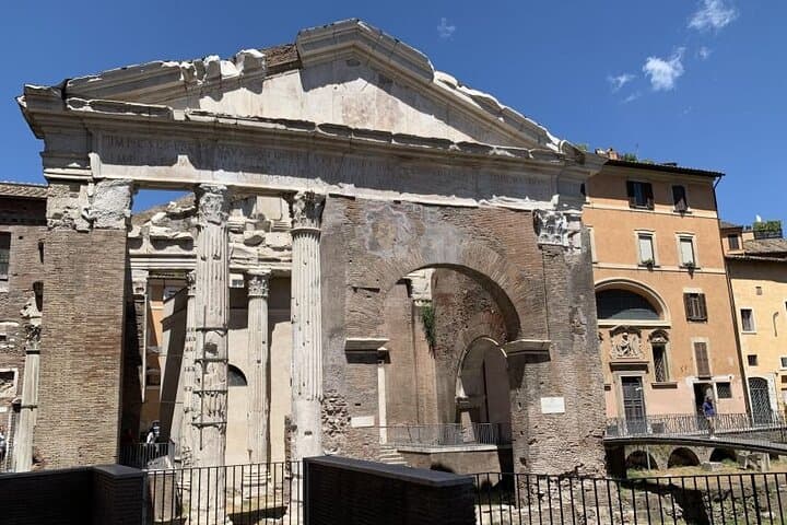 2 Hour Guided Walking Tour in Trastevere and Jewish Ghetto