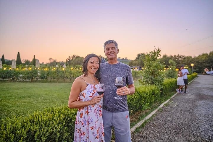 Exclusive Winery Tour with Tasting and Dinner in Chianti vineyard