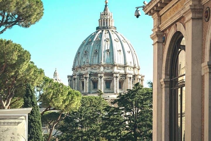 Guided Tour to Vatican and Sistine Chapel with Ticket