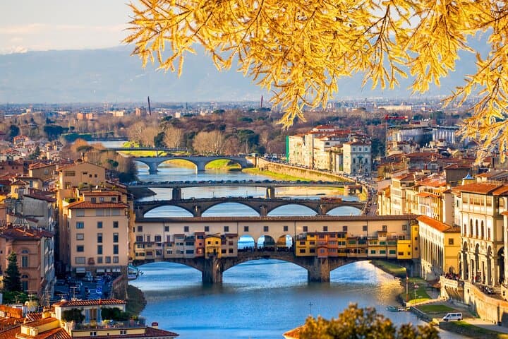 Family Tour of Florence’s Old Town and da Vinci Museum