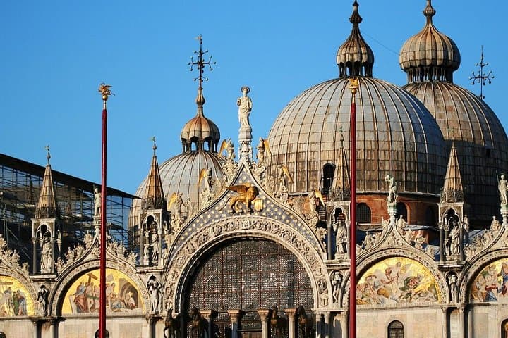 Venice Private Walking and Food Tour in the Market