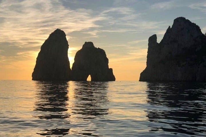 Capri Private Boat Tour (2 hours) with Blue Grotto