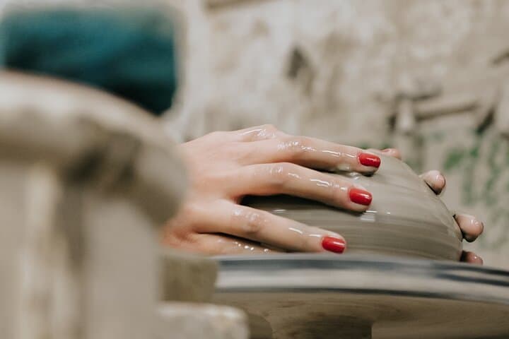 Private course of Apulian Ceramics in Masseria