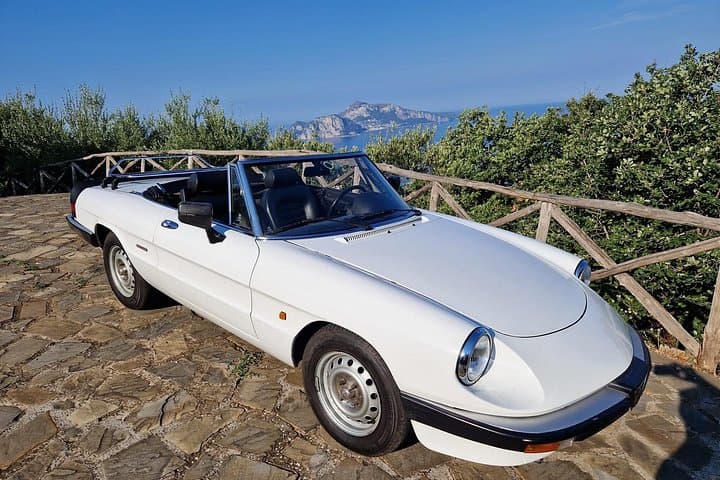 3 Hour Sunset Tour in Vintage Cars in Sorrento
