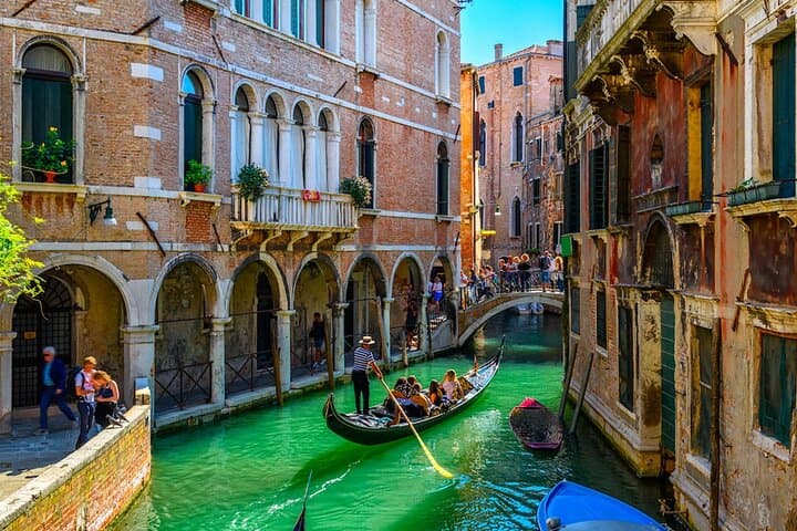 Tour Enchanting Venice Majestic City Walk and Gondola Ride