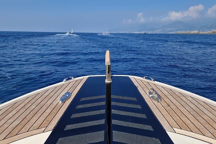 The view from the bow of Green Boat