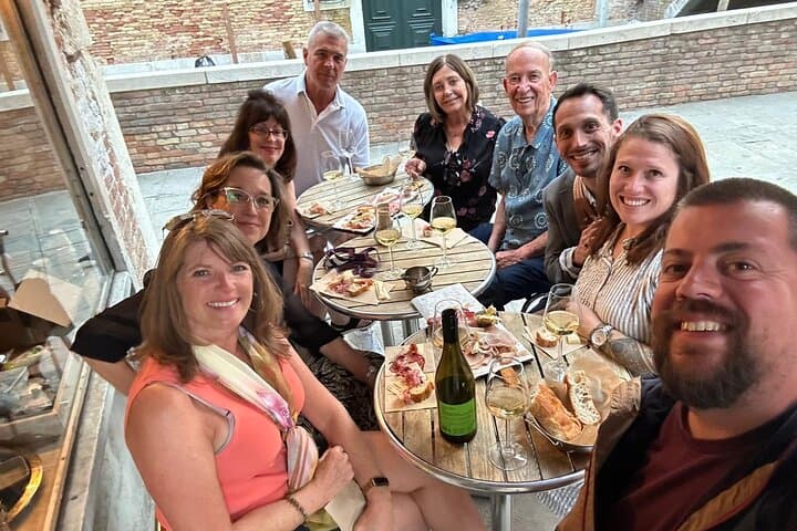 A Venetian Evening: Wine Tasting and Cicchetti with a Local Guide