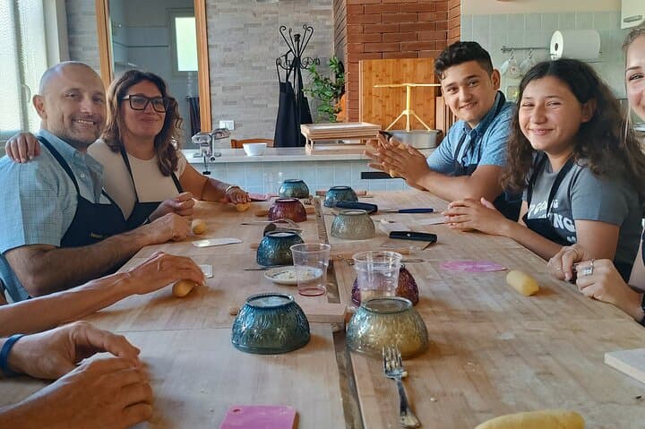 Fresh pasta and tiramisù class in Palermo