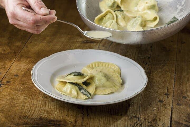 MaMa Florence Guided Market Tour and 4 Course-Pasta Cooking Class