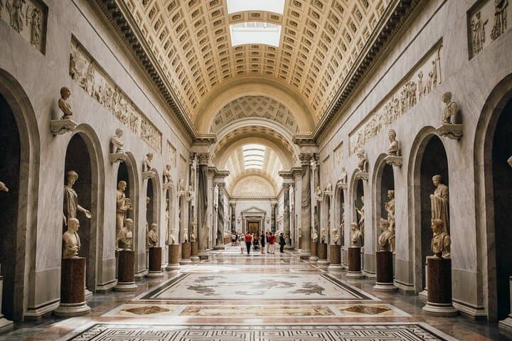 Private Tour: Deluxe Vatican Museum and St. Peter's Basilica with Hotel pick-up