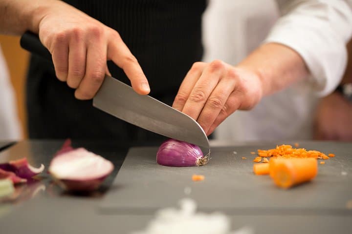 We explain the quickest and most professional techniques to get perfect sauces!