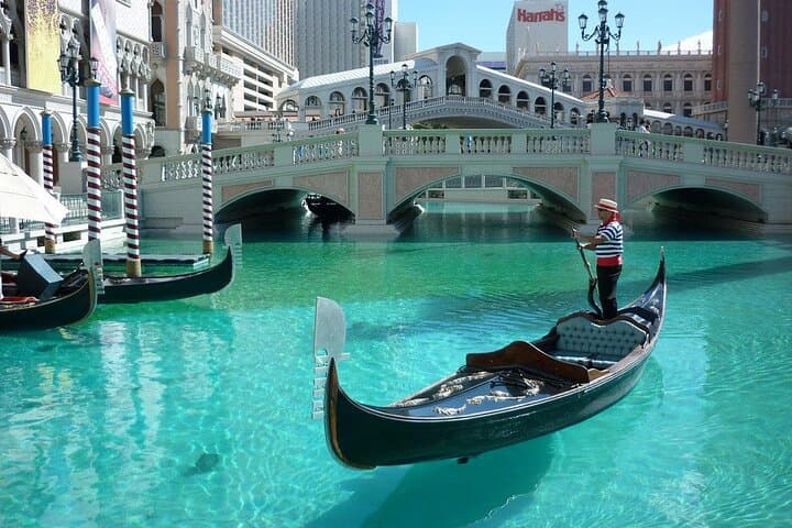 Venice Walking Tour, Gondola Ride & Exclusive eBook