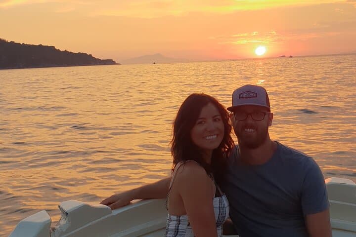 Sorrento Coast Sunset Boat Tour: Small Group, Swimming & Dinner