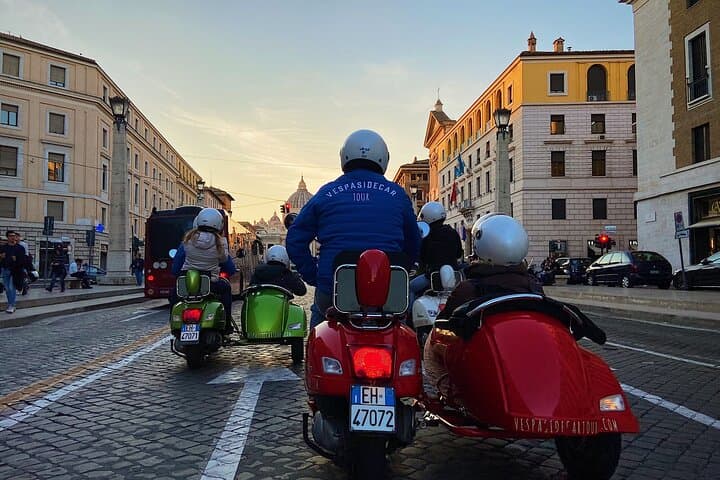 Rome 3-Hour Evening Vespa Sidecar Tour with Gourmet Pizza Tasting
