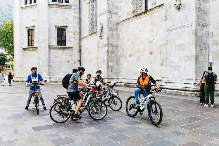 Lake Como: eBike City Tour Guided by an iPad and a Tour Leader