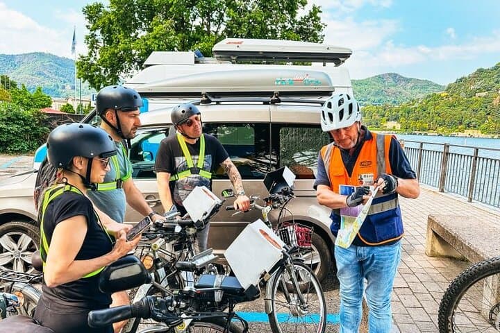 Lake Como: eBike City Tour Guided by an iPad and a Tour Leader