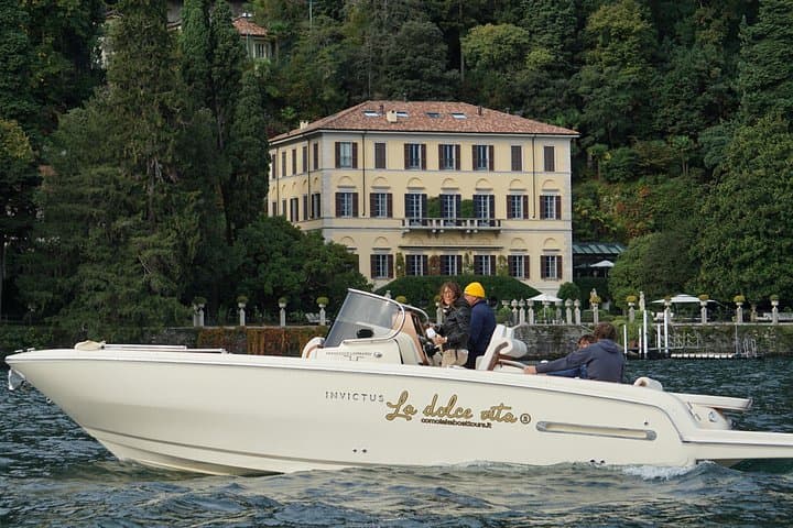 Dreamer tour(1 H) luxury boat aperitif onboard