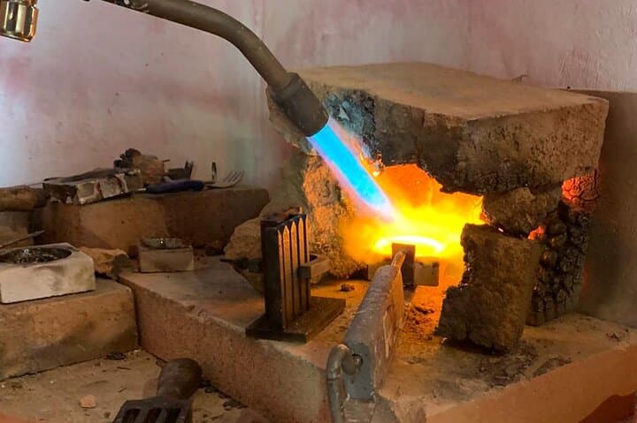 Melting silver or gold