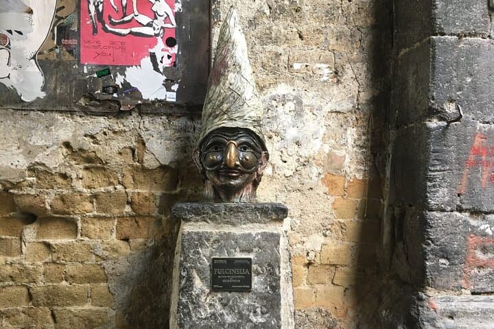 4H Naples Historic Center Tour with Underground Ruins Incl.
