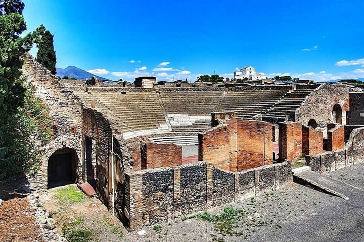 Skip-the-Line Pompeii Guided Tour from Sorrento or Naples