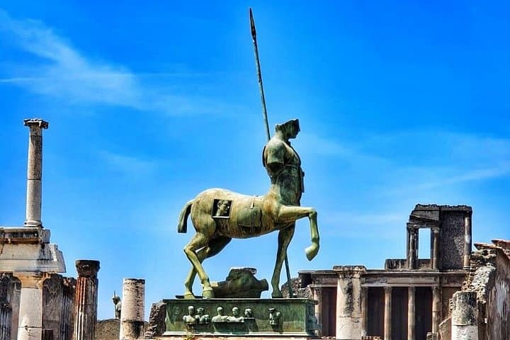 Skip-the-Line Pompeii Guided Tour from Sorrento or Naples