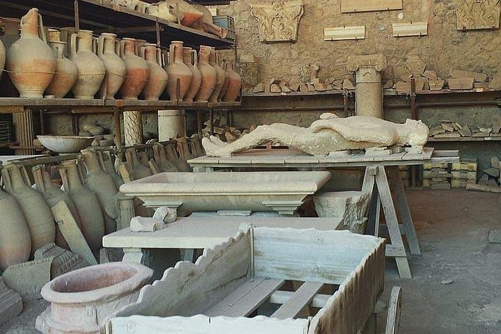 Skip-the-Line Pompeii Guided Tour from Sorrento or Naples
