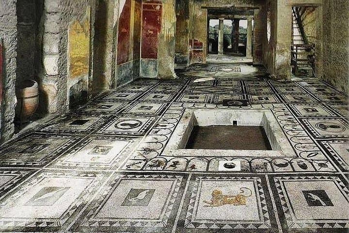 Skip-the-Line Pompeii Guided Tour from Sorrento or Naples