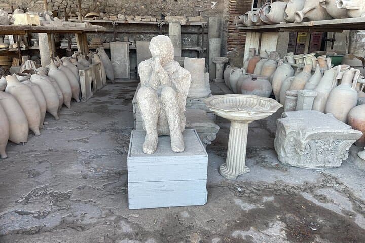Pompeii & Vesuvius with Lunch & Wine Tasting from Positano