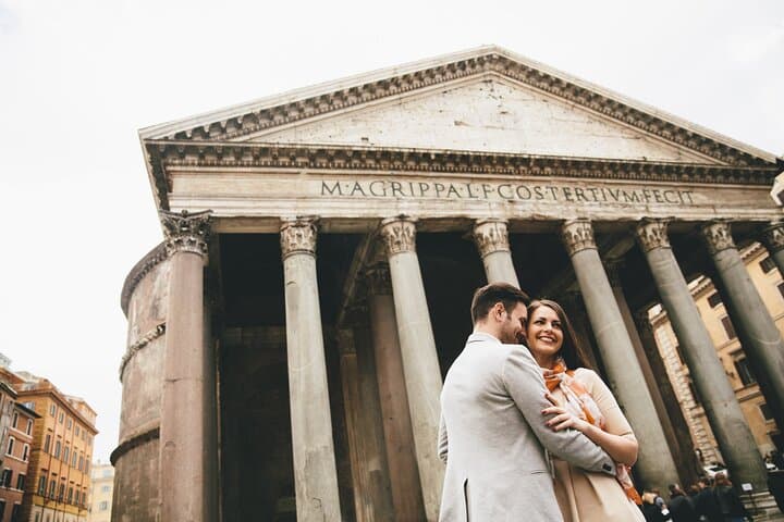 Private Classic Rome Photoshoot in Trevi Fountain & Pantheon