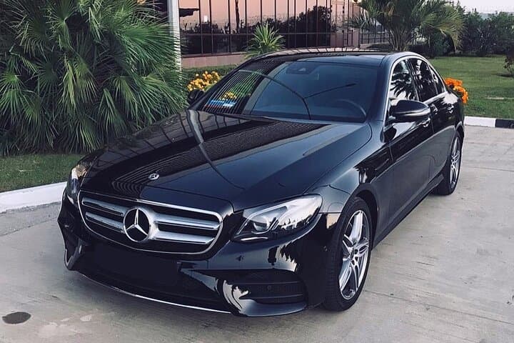 Private Transfer from Milan to Malpensa Airport MXP in Car or Van