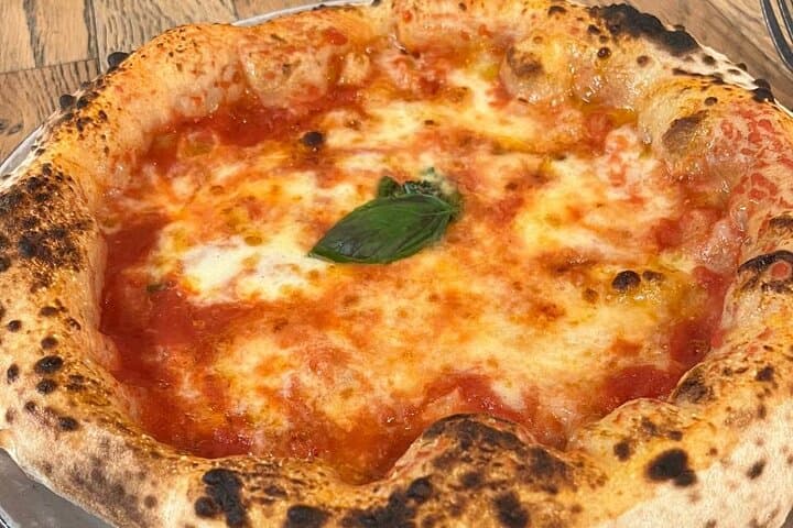 Pizza margherita