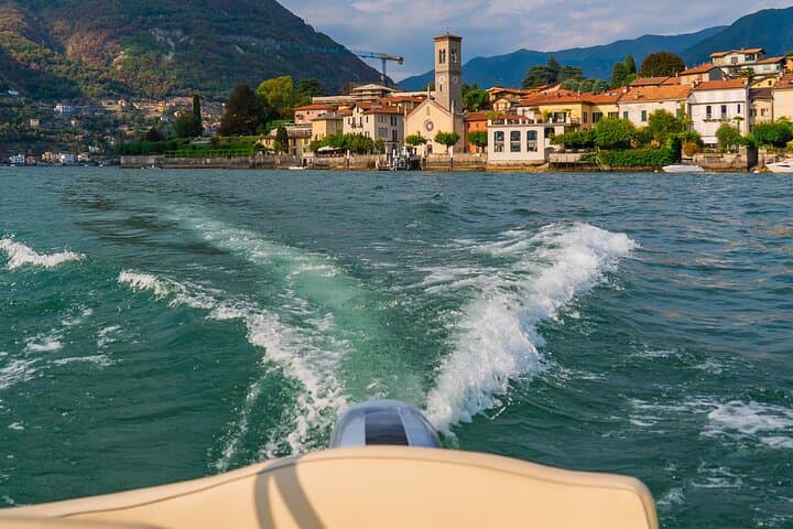 Private Boat Tour on Lake Como with Prosecco
