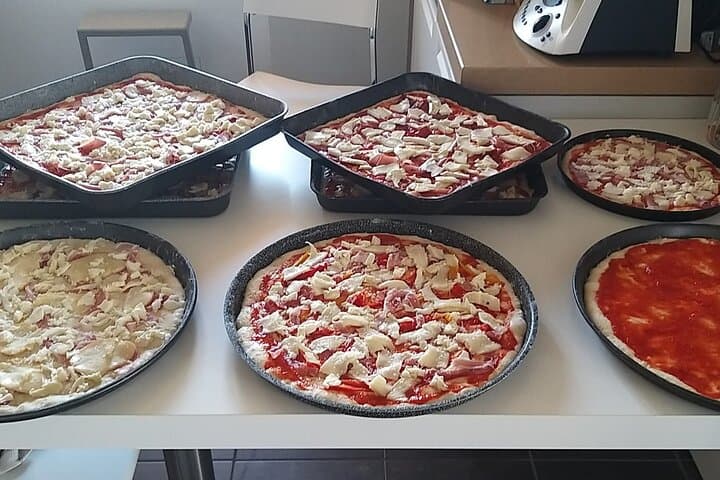 3 Hours Pizza and Tiramisù Workshop in Como