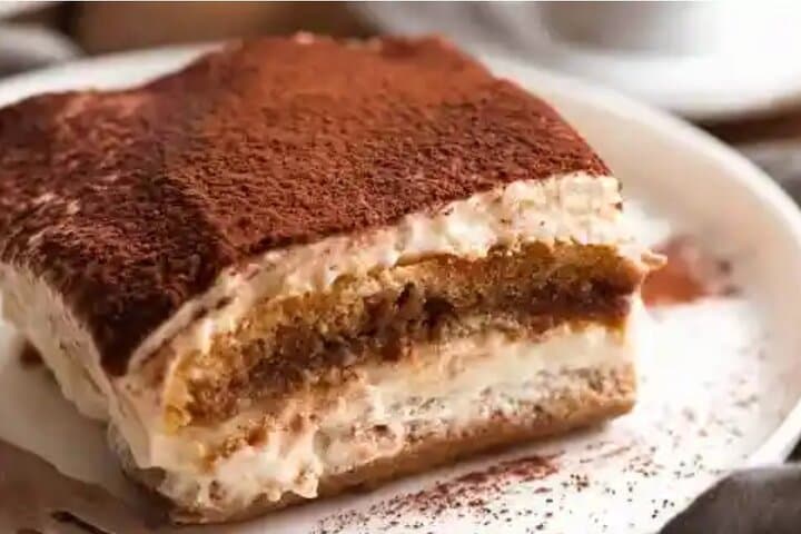 3 Hours Pizza and Tiramisù Workshop in Como