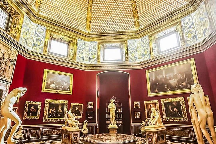 2 Hour Exploration Uffizi: Immerse in Renaissance Artistry+ Ebook
