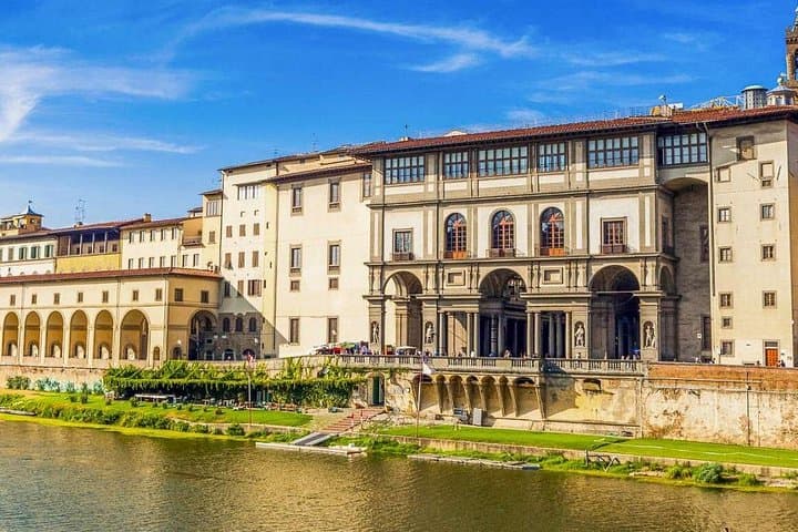 2 Hour Exploration Uffizi: Immerse in Renaissance Artistry+ Ebook