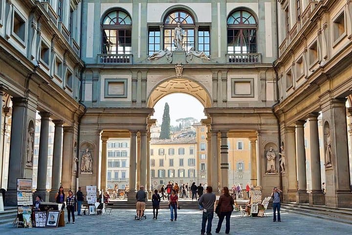 2 Hour Exploration Uffizi: Immerse in Renaissance Artistry+ Ebook