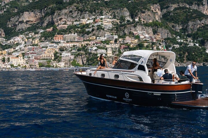 Apreamare https://media-cdn.tripadvisor.com/media/attractions-splice-spp-720x480/0b/74/37/69.jpg38ft