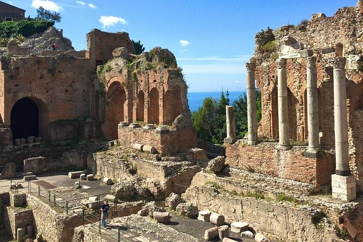 Half-day tour to Taormina, Castelmola and Isola Bella