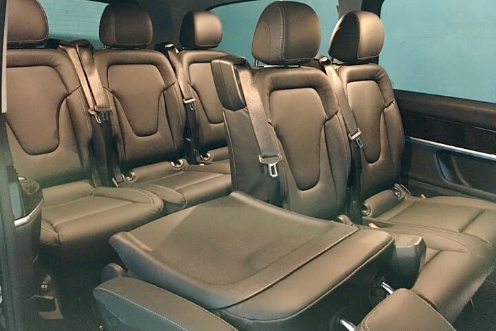 Mercedes V-Class seats 6 available