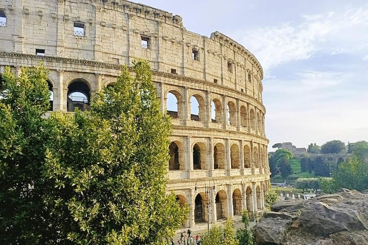 Colosseum, Palatine Hill, and Roman Forum Guided Tour | Skip the Line Tickets