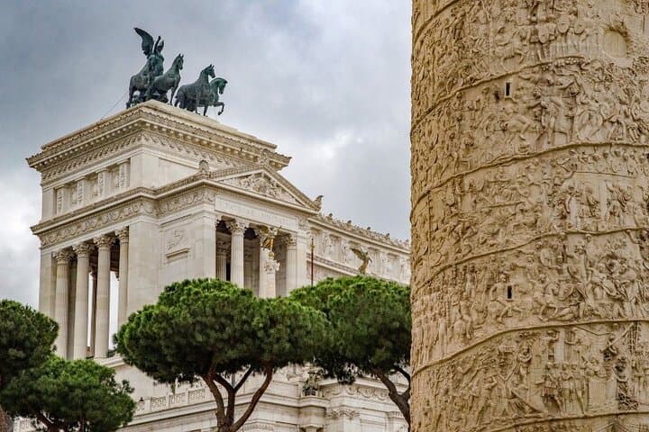 Rome: Discover the City's Hidden Treasures + Exclusive E-book