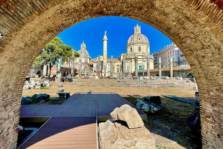 Colosseum, Roman Forum, Palatine Hill, and Panoramic Views Tour