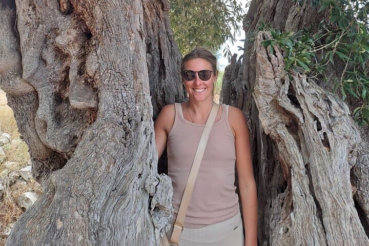 e-bike tour in the plain of the secular olive trees of Ostuni