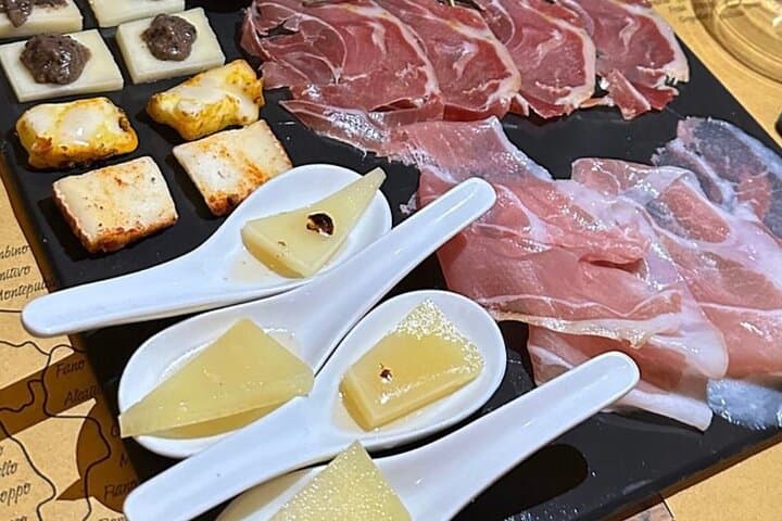 Florence Food Tour with Truffle Pasta, Steak & Free Flowing Wine