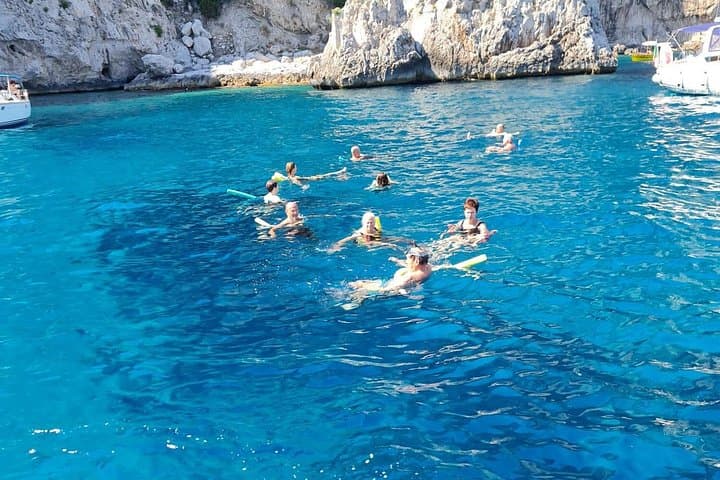 Private Sorrento to Positano 4-Hour Boat Cruise with Limoncello