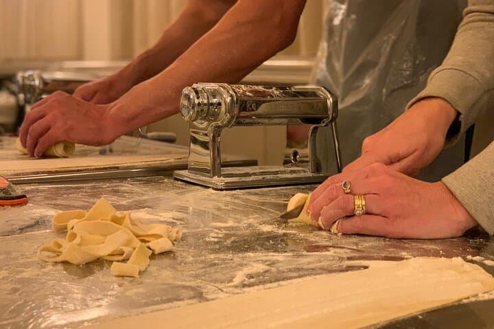Florence Pasta and Tiramisu Class with Wine